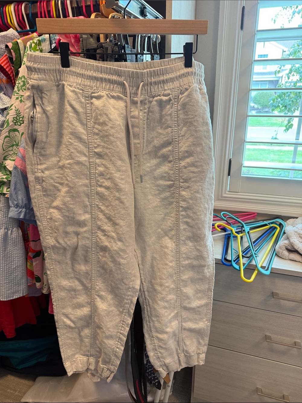 Athleta Off-White Linen Blend Drawstring Joggers